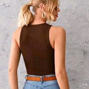 Brown heart tank crop top 🤎