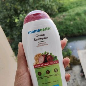 Mamaearth Onion Shampoo