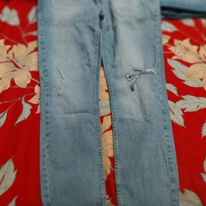 DNMX Tore Jeans Stylish Look