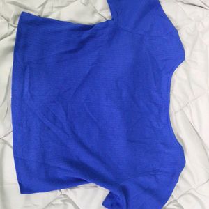 Trendy DressBerry Blue Zipped Crop Top