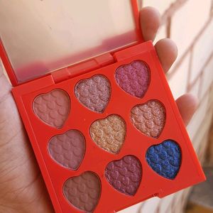 Myglamm XOXO Eyeshadow Palette