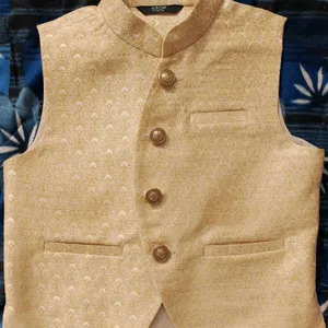 Like New Creamy Waistcoat For Boys Aged 7-8 Yrs