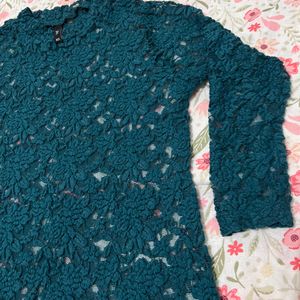 Soft lace peacock color top