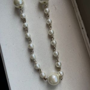 Elegant Pearl Neckless