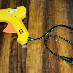 Glue Gun With 1 Stick Free