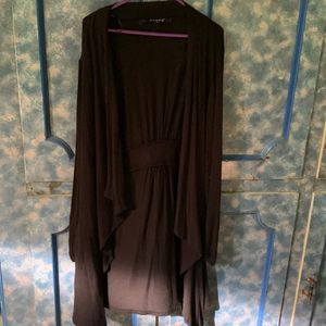 Harpa Black shrug