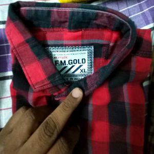 Half sleeve xl size red checks single used