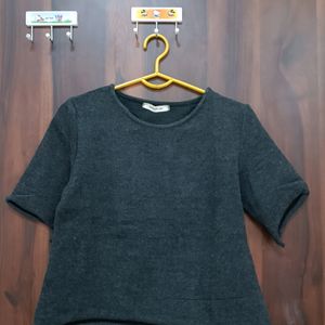Stretchable Warm Crop Top