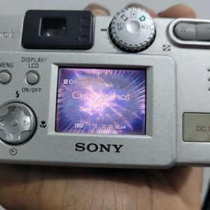 SONY CYBERSHOT DSC-P71