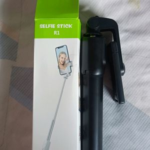 NEW SELFIE STICK R1