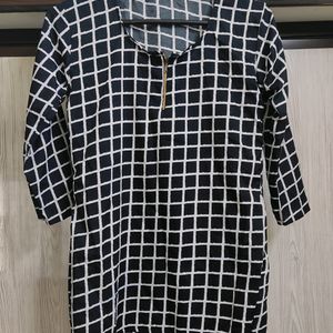 Black Grid Print Casual Wear (Bust 30 Inch Size S)