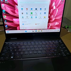 HP ENVY x360 [touchscreen] Ryzen 5 8GB Ram