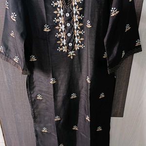 Chanderi Silk Embroidered Kurta And Pant Set