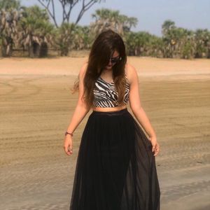 Long beautiful midi skirt/only cash offers