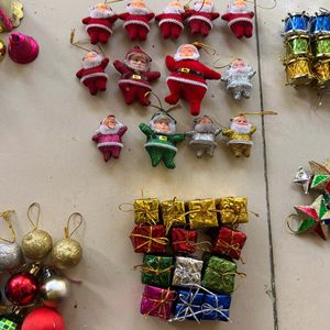 Christmas Decoration/Ornaments With 3 Tinsels!