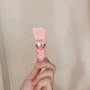 VLCC STRAWBERRY LIP BALM