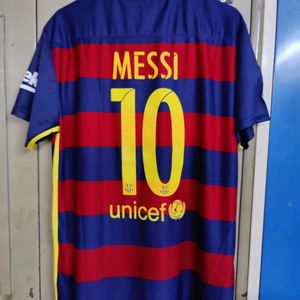 FC Barcelona 2015-16 Home Kit. Size: M With Messi Print At The Back!