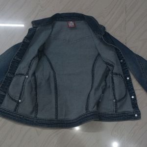 Jacket For 6 to 8year girl