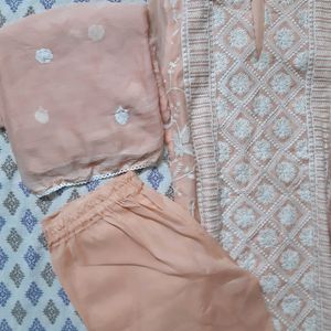 Embroidered Peach Suit Set(trouser & dupatta) 🧡