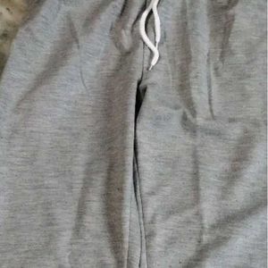 Woman Grey Cotton Relazed Fit Track Pant