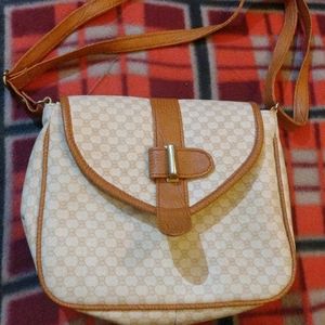 Cream Colur.Sling Beg