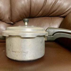 5 L Pressure Cooker+Idly Plates