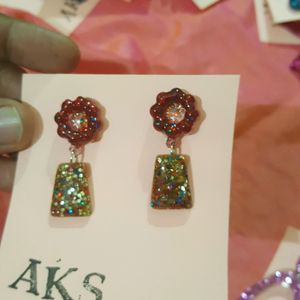 BEAUTIFUL HANDMADE RESIN EARINGS