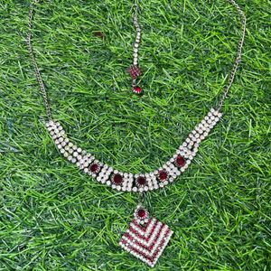 Necklace With Mangtika