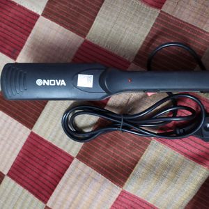 Nova Hair Straightener Like New