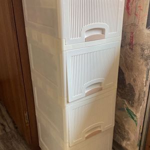 White Plastic Drawers (4)