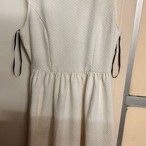 Forever 21 Off White dress Of M Size