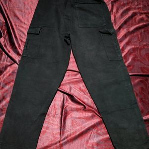 Men Black Cargo Straight Fit Pant