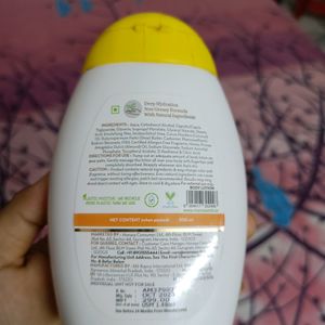 Mamaearth Vitamin C Body Lotion With Honey