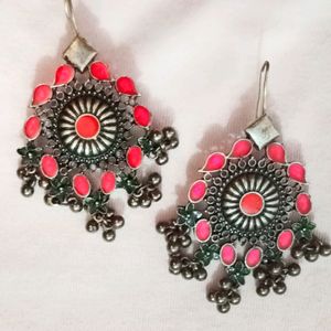 Beautiful Oxidised Earring With Freebees