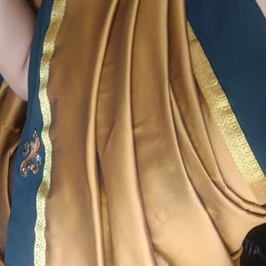 Stunning Gold 🥇 Saree