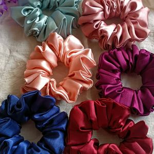 6 Scrunchies