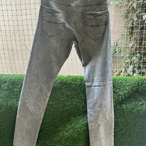 MUFTI brand greyish greenish Jeans Size 32 Stretch