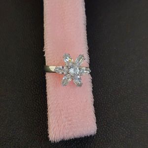 Flower Diamond Ring