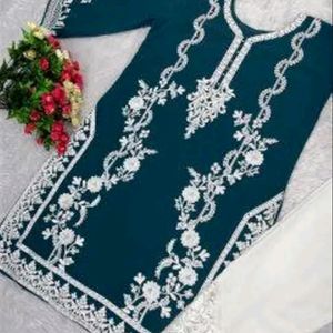 Beautiful Pakistani Suit For Women.....✨💙