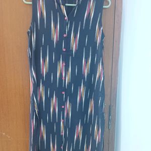 AVAASA Sleeveless Printed Kurti