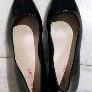 ONE TIME USED BALLY HEELS