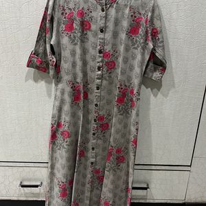 Utsa Grey Color With Floral Motifs