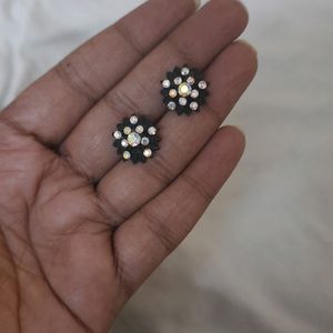 Black Dazzling Studs