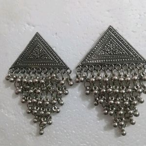 Triangle Earing