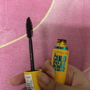 COLOSSAL MASCARA