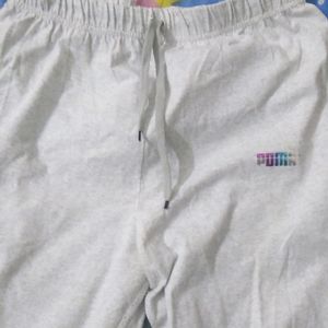 Trackpants