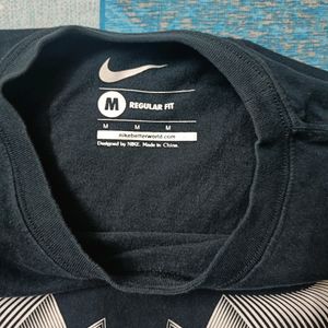 Nike Regular Fit Tshirt