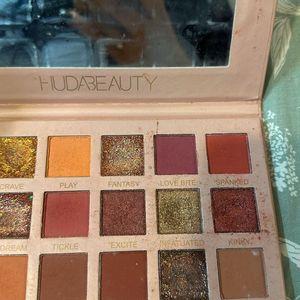 Huda Beauty The New Nude Eyeshadow Palette 19.7 Gm