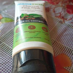 Mamaearth Charcoal Facewash