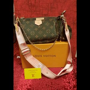 LOUIS VUITTON SLING BAG